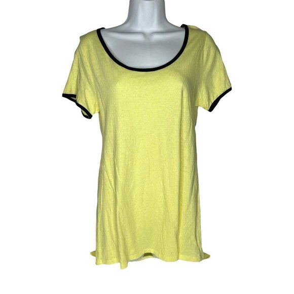 LuLaRoe Tops - LuLaRoe Womens Classic T Size XS Yellow NWT